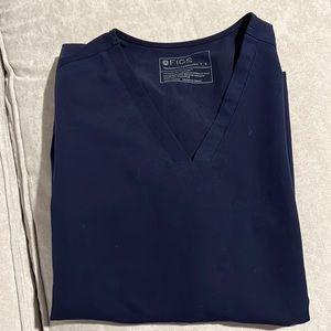 Two pocket short sleeve scrub top